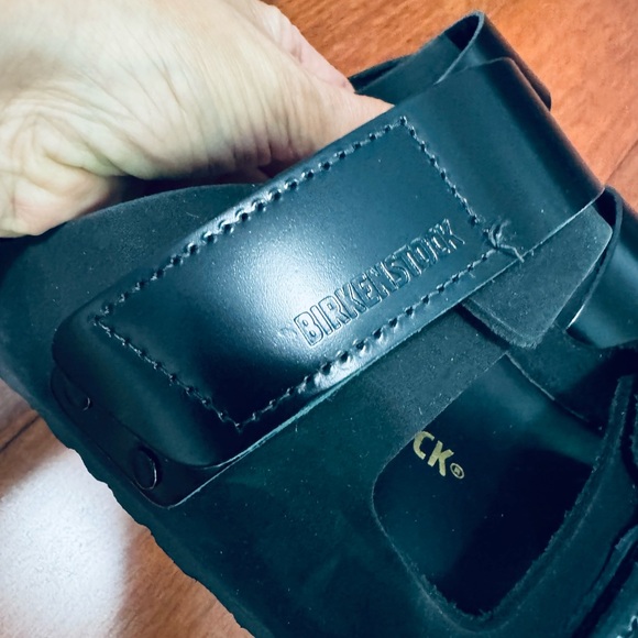 Birkenstock Uji Nubuck shine Leather straps adjustable slide sandals in black - Picture 10 of 16